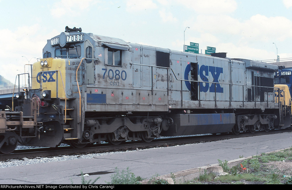 CSXT 7080 on Q137